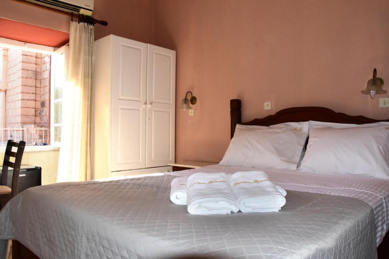 Aeginitikon Arhontikon Stylish Boutique Hotel Aegina Екстериор снимка